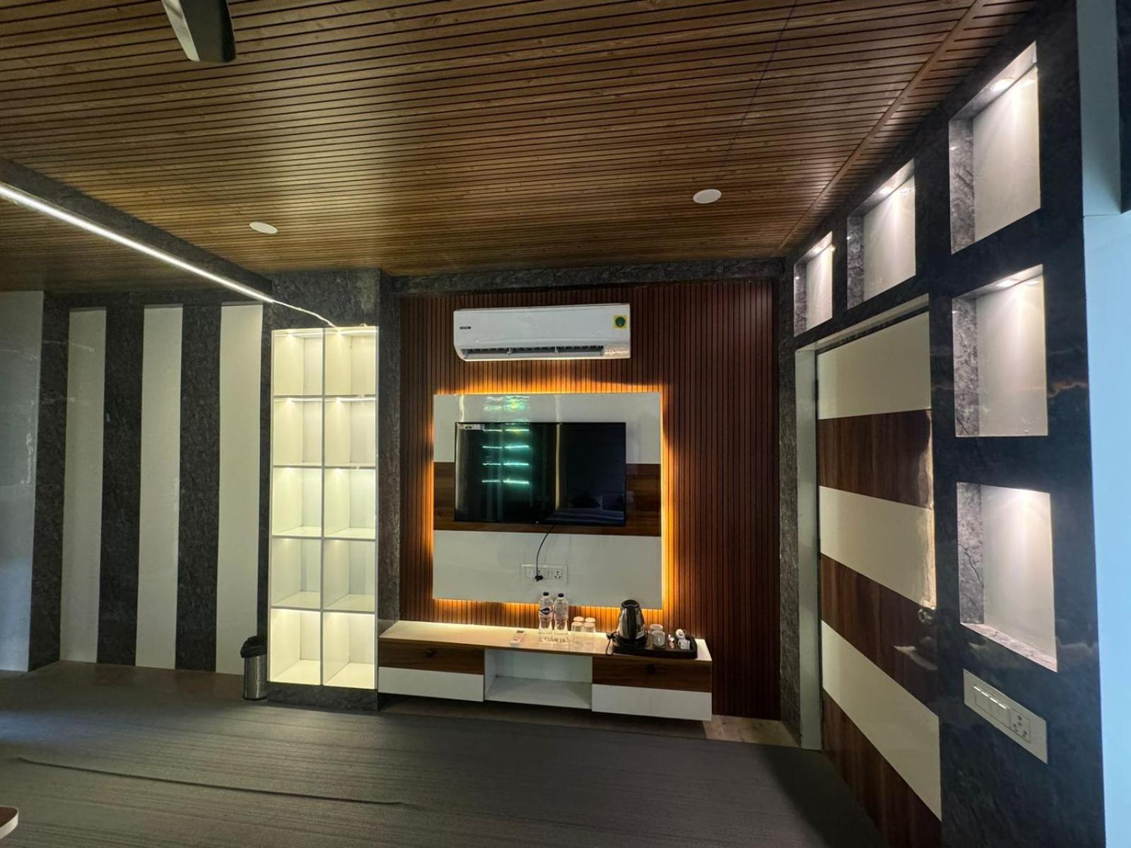 Hotel Dev Ganga Rishikesh Luaran gambar