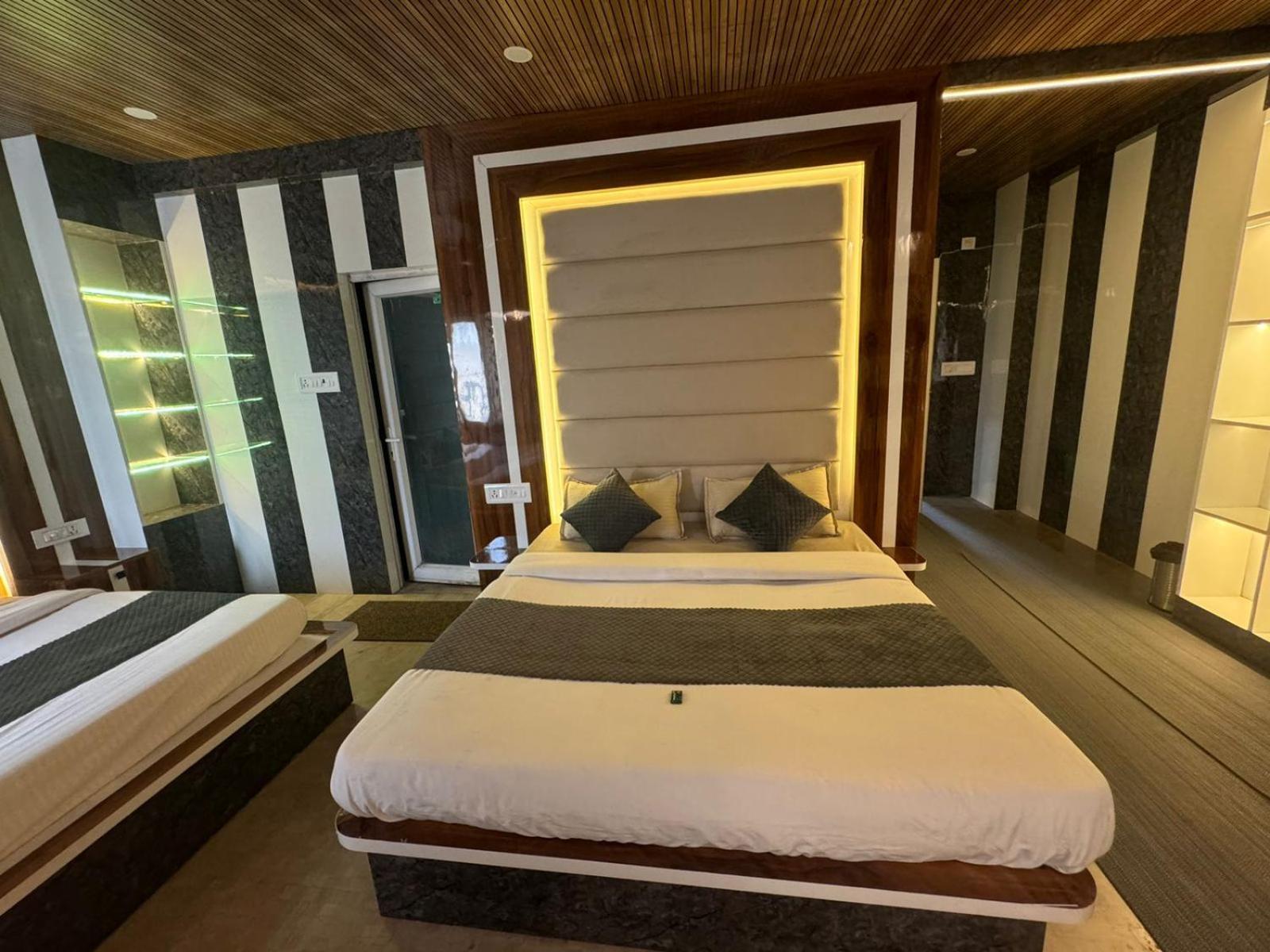 Hotel Dev Ganga Rishikesh Luaran gambar