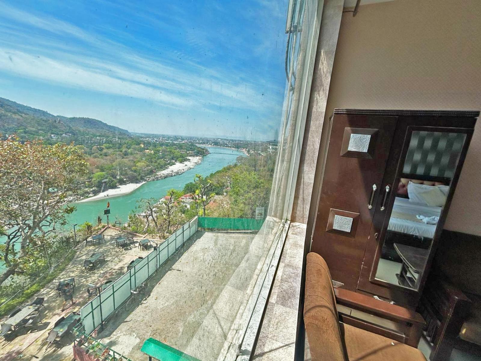 Hotel Dev Ganga Rishikesh Luaran gambar