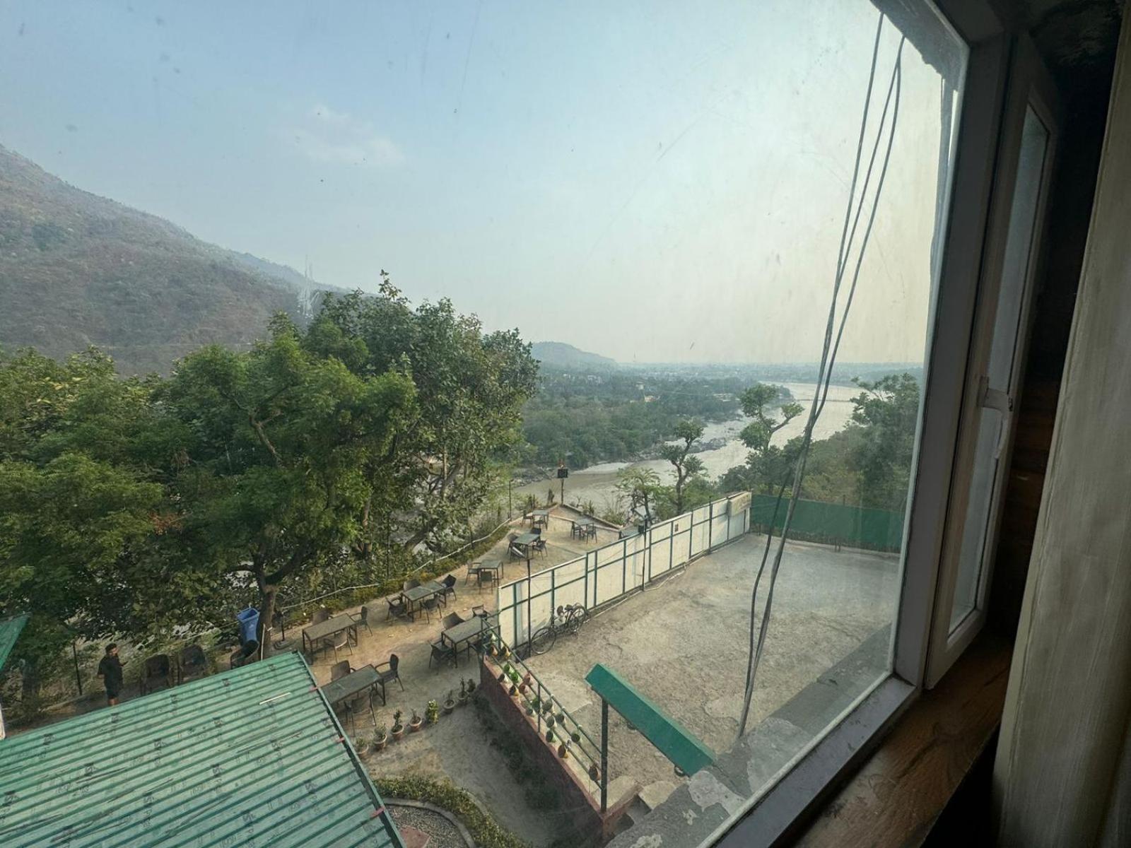 Hotel Dev Ganga Rishikesh Luaran gambar