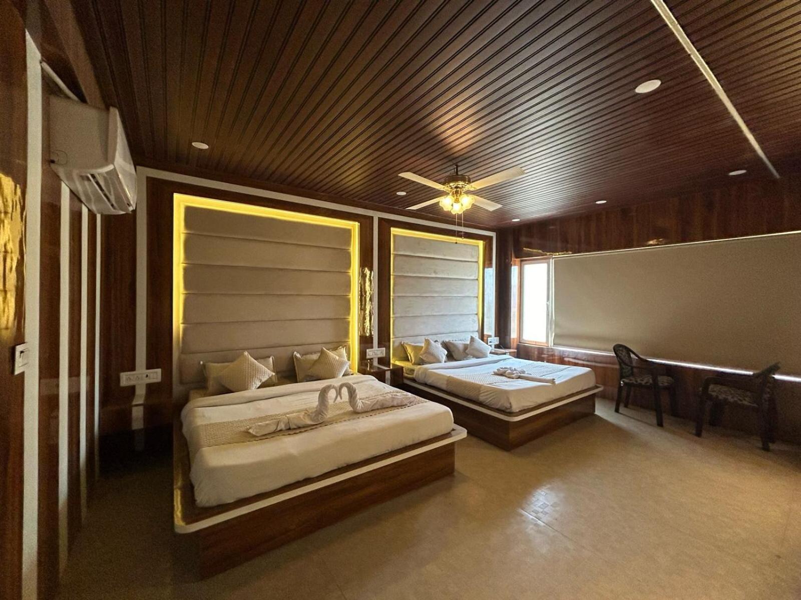 Hotel Dev Ganga Rishikesh Luaran gambar